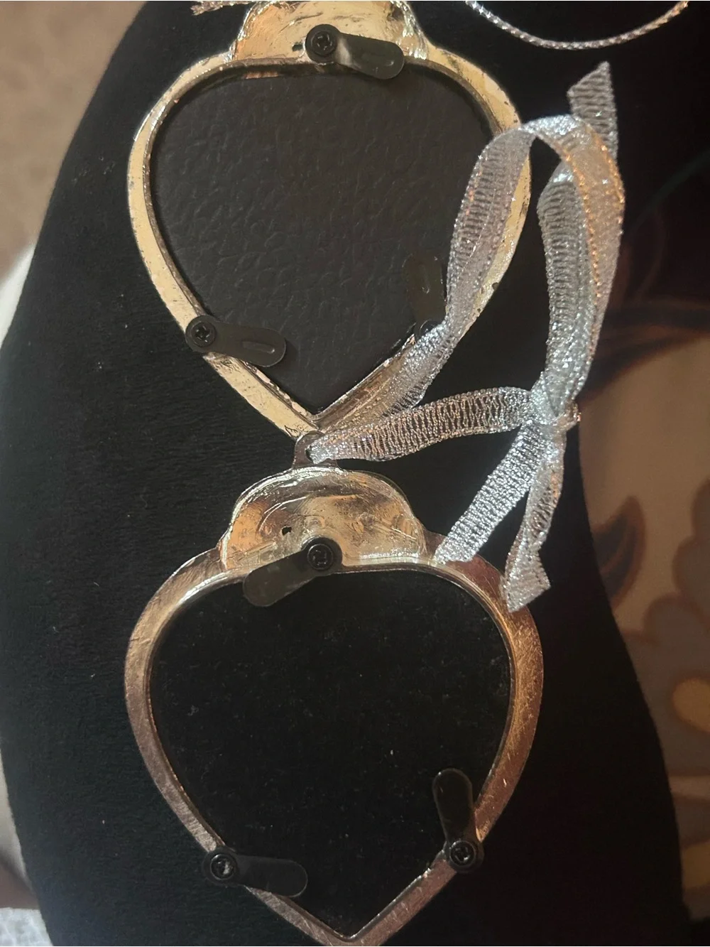 Set of ornate heart shaped picture frame ornaments!